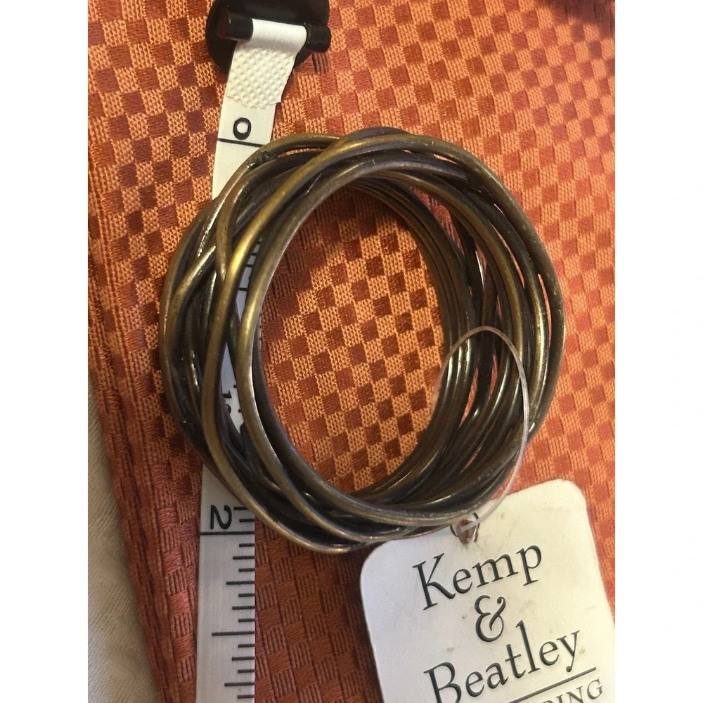 Kemp & Beatley Twisted Wire NEW - Brass Napkin Rings Set Of 2 Plus Cloth Napkins